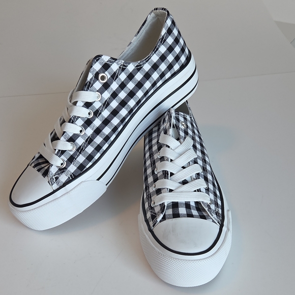 Olivia Miller Shoes - Olivia Miller Black and White Checkered  Lace Up Sneakers Size 9